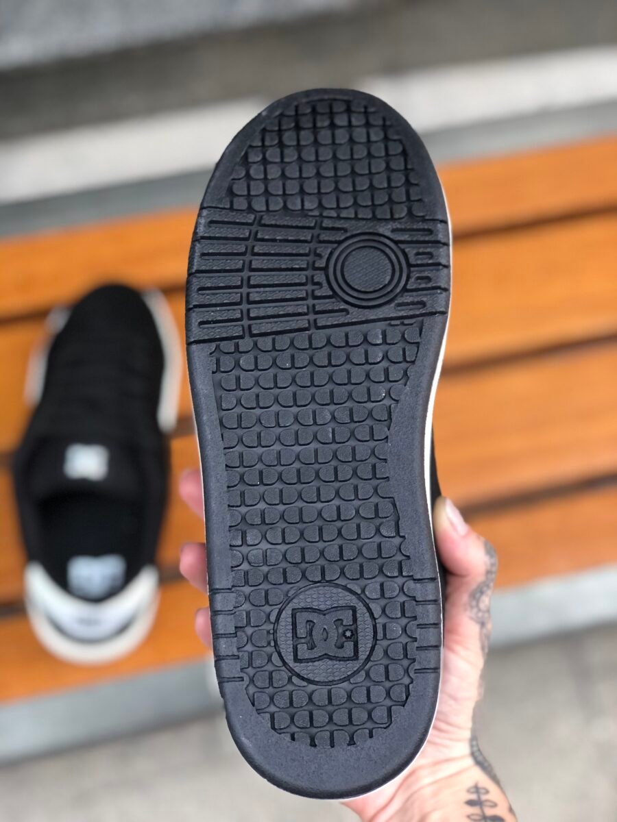 Tênis DC Shoes Striker Cup Black/Black/White - Imagem 4
