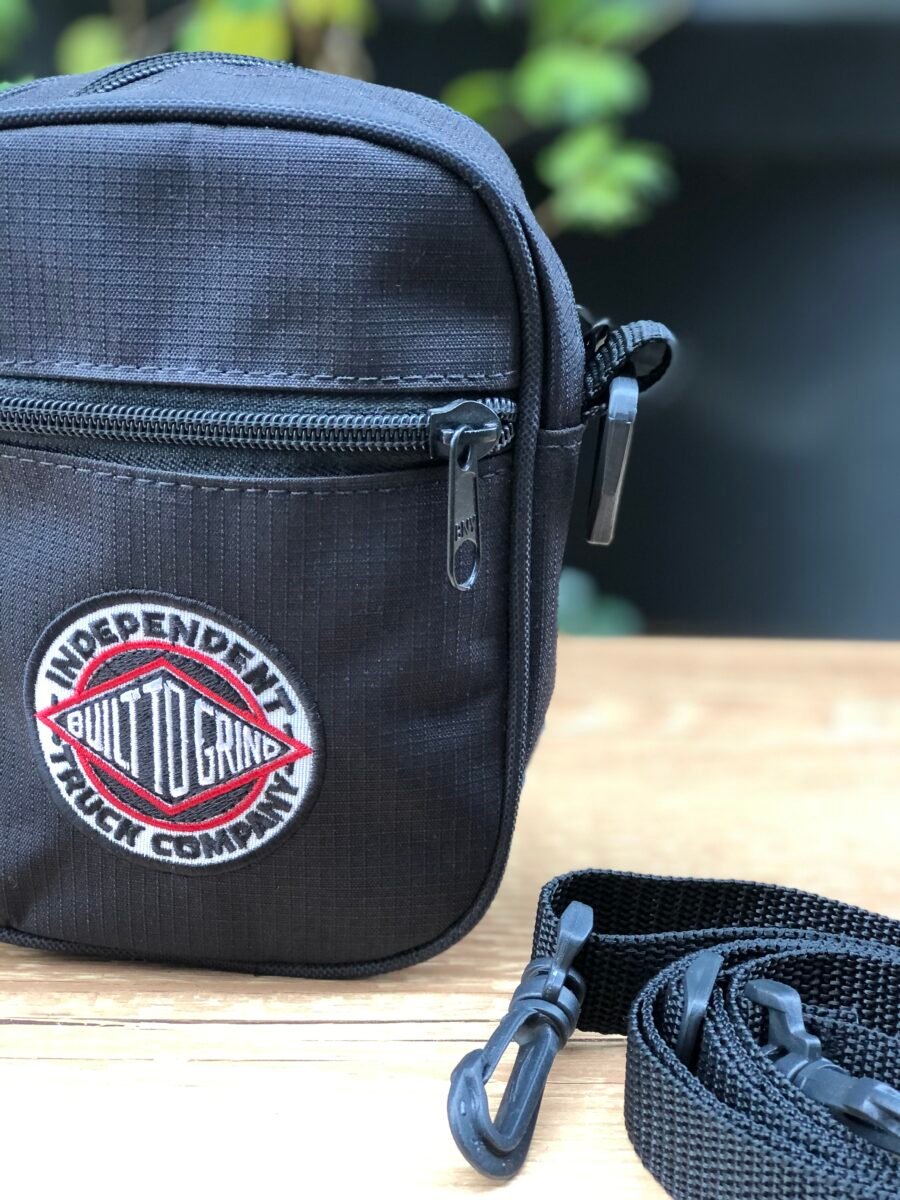 Shoulder Bag INDEPENDENT BTG SUMMIT PRETO - Imagem 4