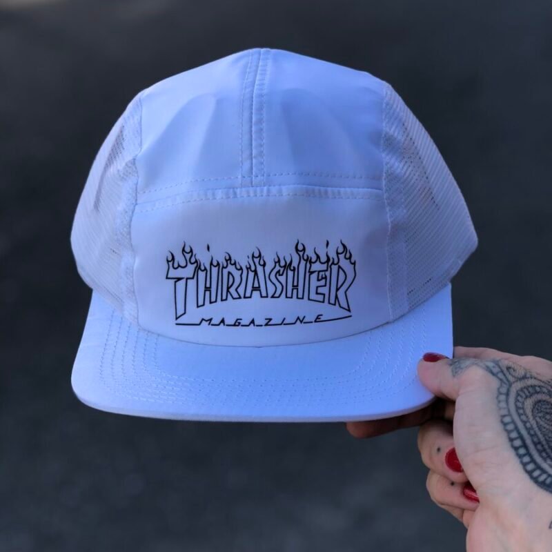 BONÉ THRASHER 5 PANEL OUTLINED WHITE