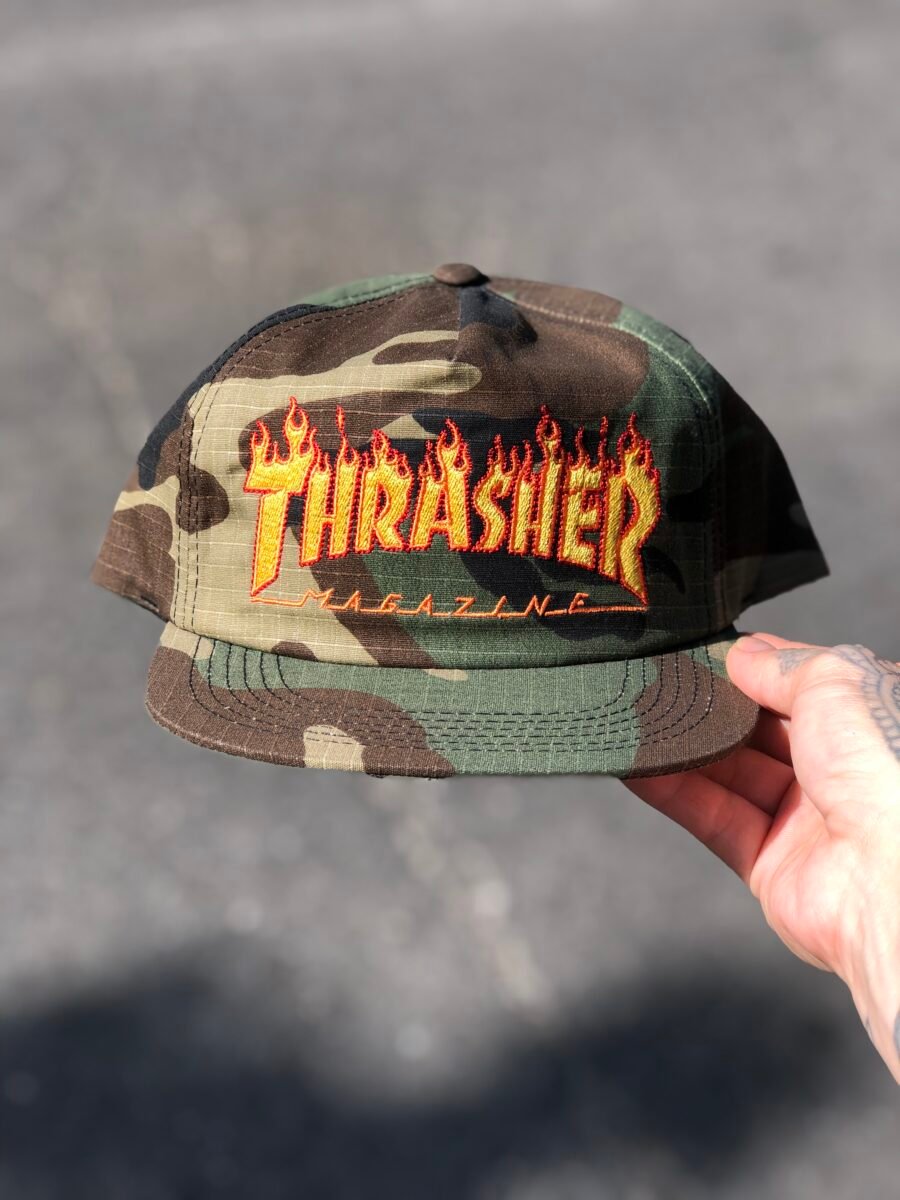 BONÉ THRASHER SNAPBACK FLAME CAMO